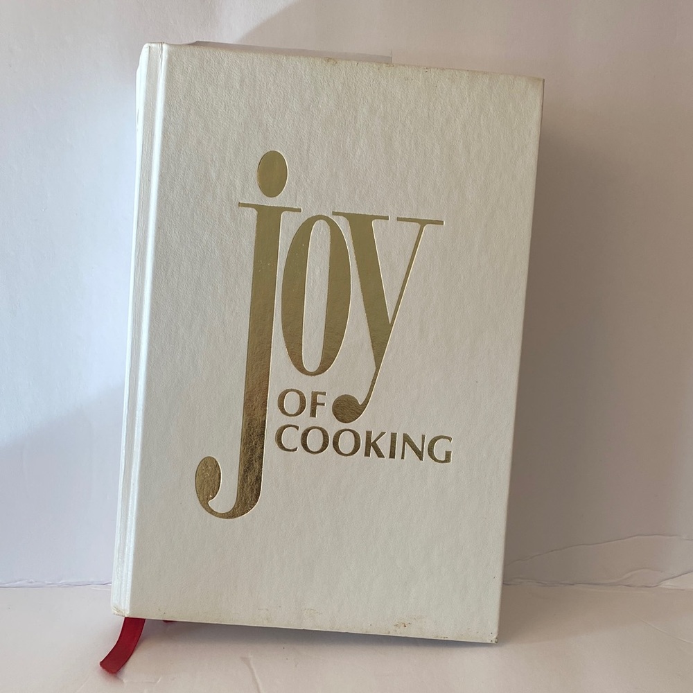 Joy of Cooking Vintage 1975 White and Gold Cookbook